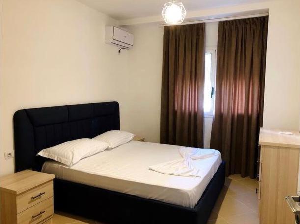 Siloria Apartments Vlorë Exterior foto